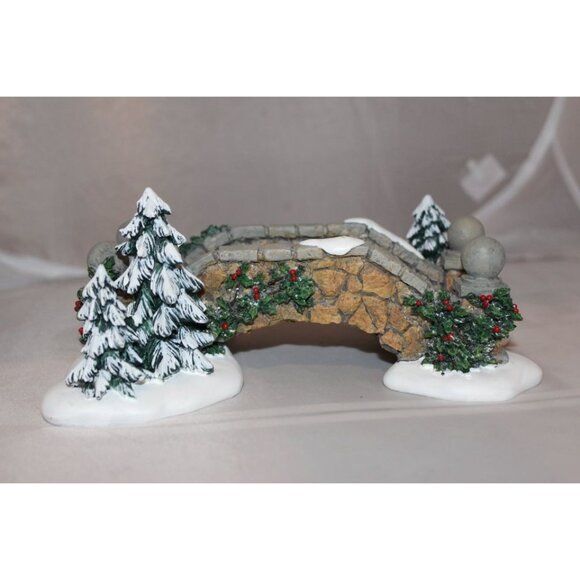 Dept 56 Village Accessories - Stone Footbridge - Picture 1 of 6